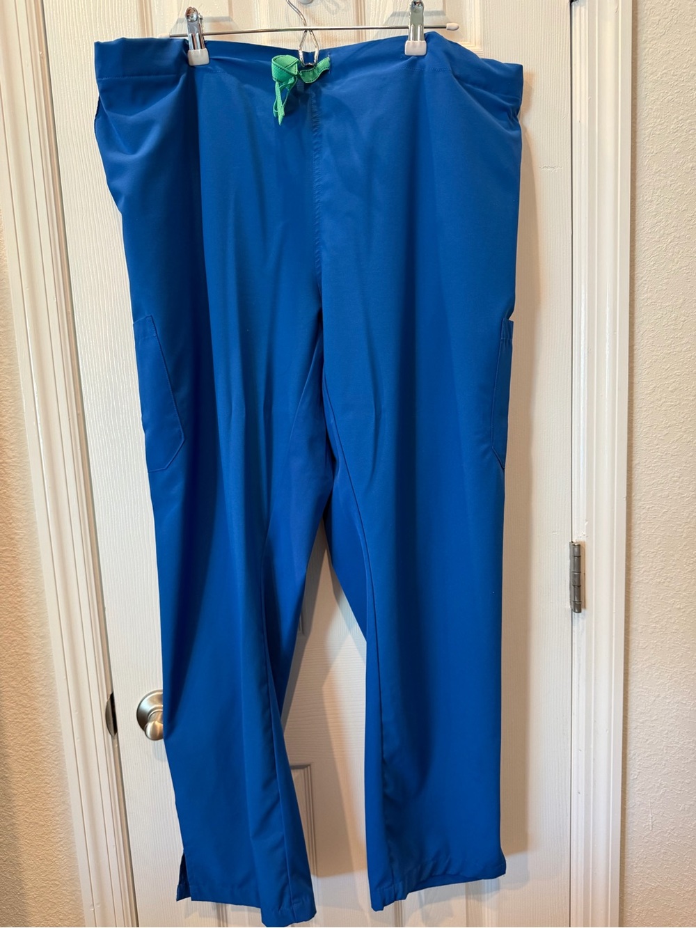 Straight-Leg Women's Scrub Pants in Royal Blue